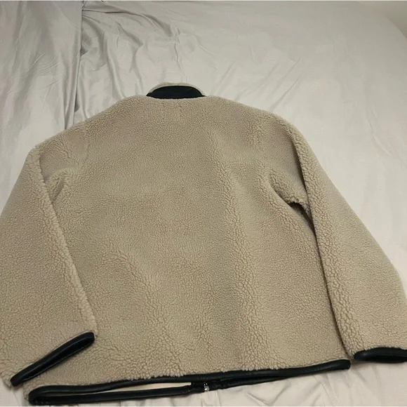 Fluffy jacket - Picture 2 of 3